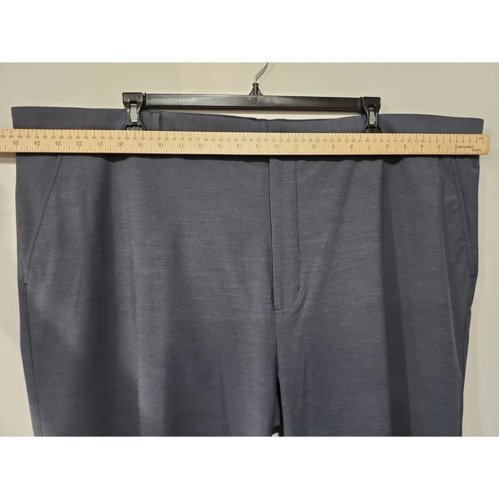 Johnnie-O NWT Mulligan Performance Shorts Mens 52 9